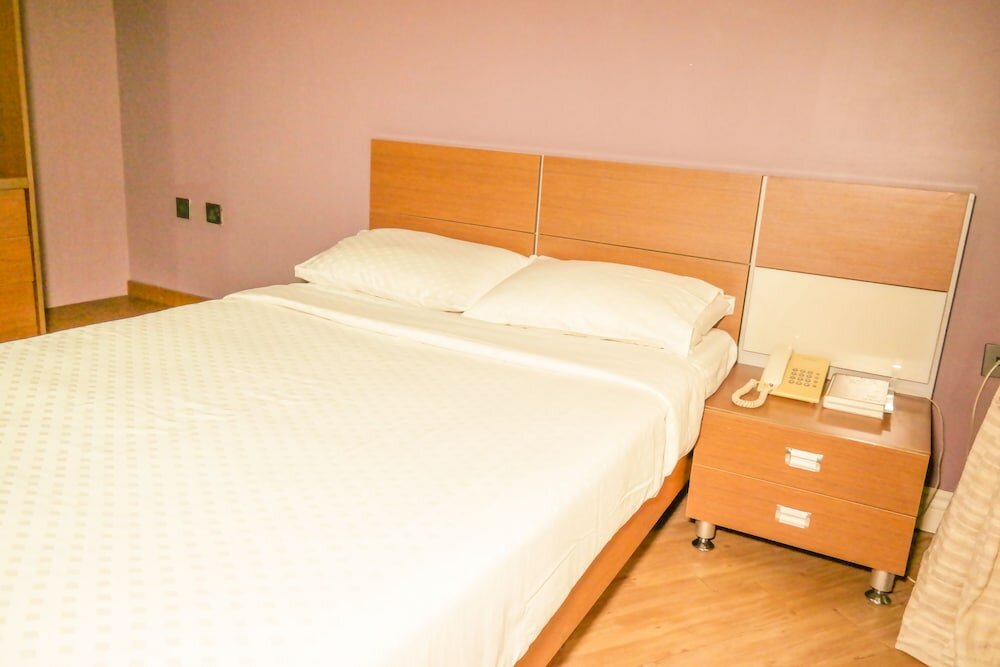 Фото Quiet Pools Inn and Residence