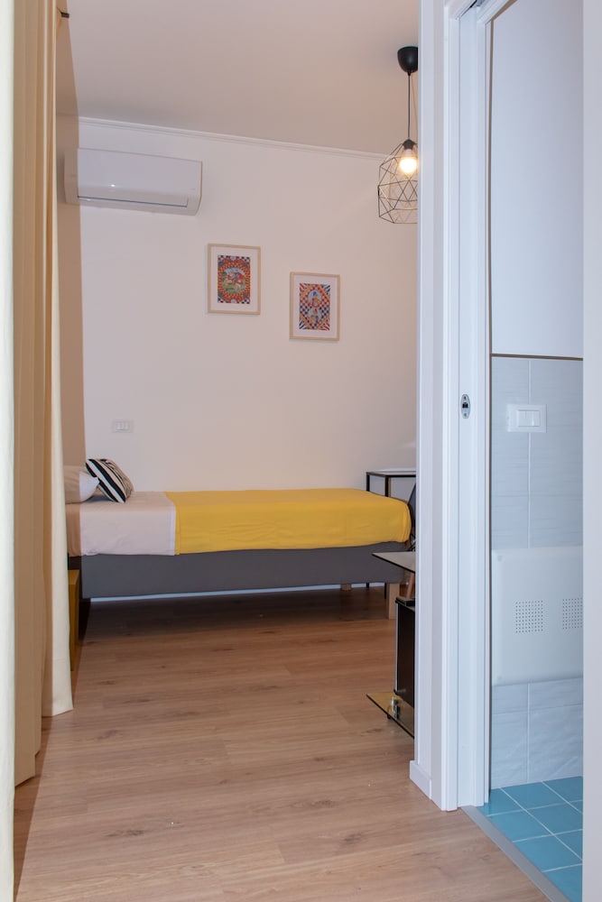 Фото Mondello Beach Rooms