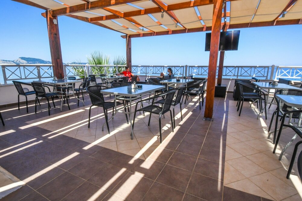 Фото Nefeli Beach Hotel