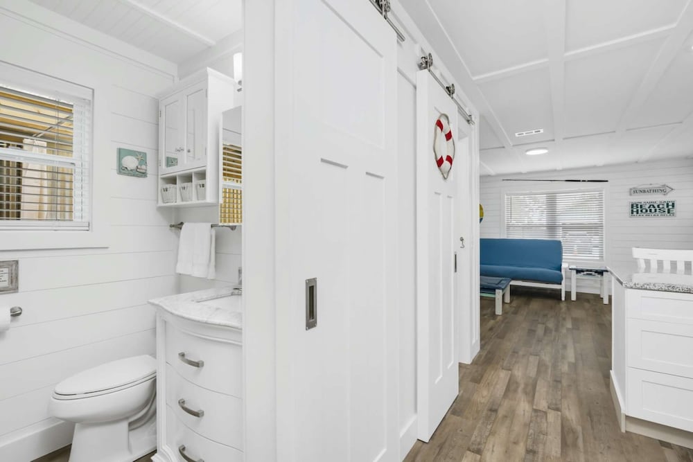 Фото Sunset Escapes B