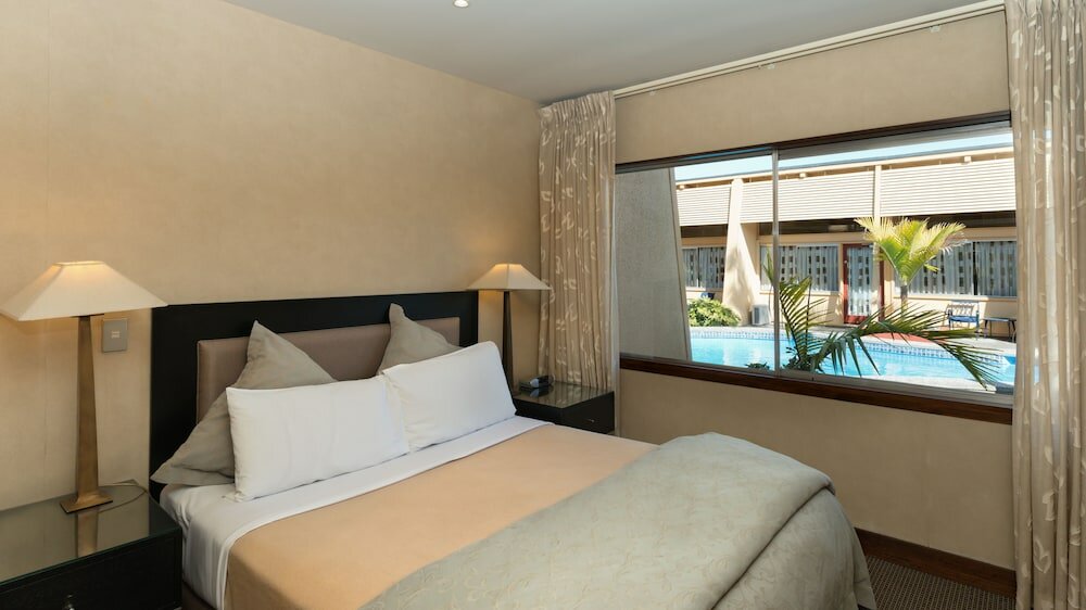 Фото Oasis Beach Resort