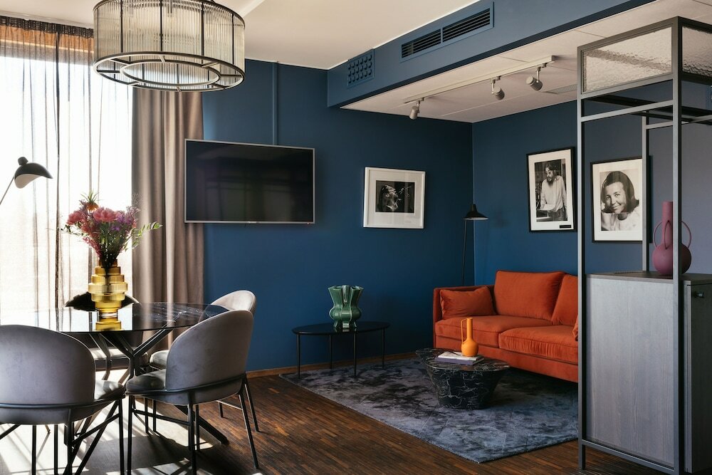 Фото Backstage Hotel