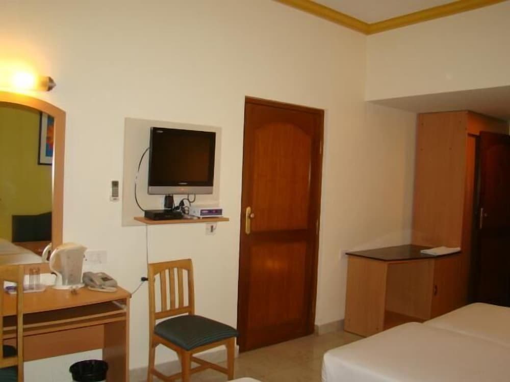 Фото Collection O 28825 Oriental Inn