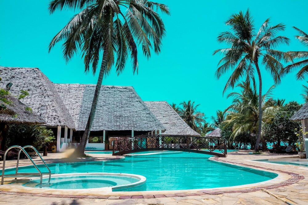 Фото Uroa Bay Beach Resort