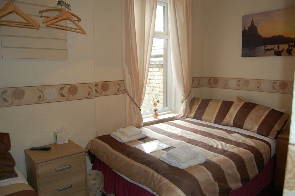 Фото The Fairview Hotel