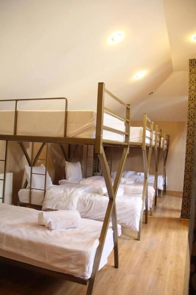 Фото Mr Alex Hostel