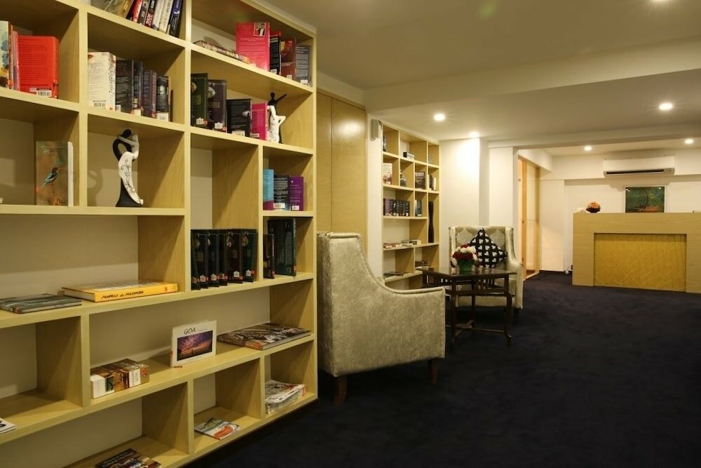 Фото Deltin Suites