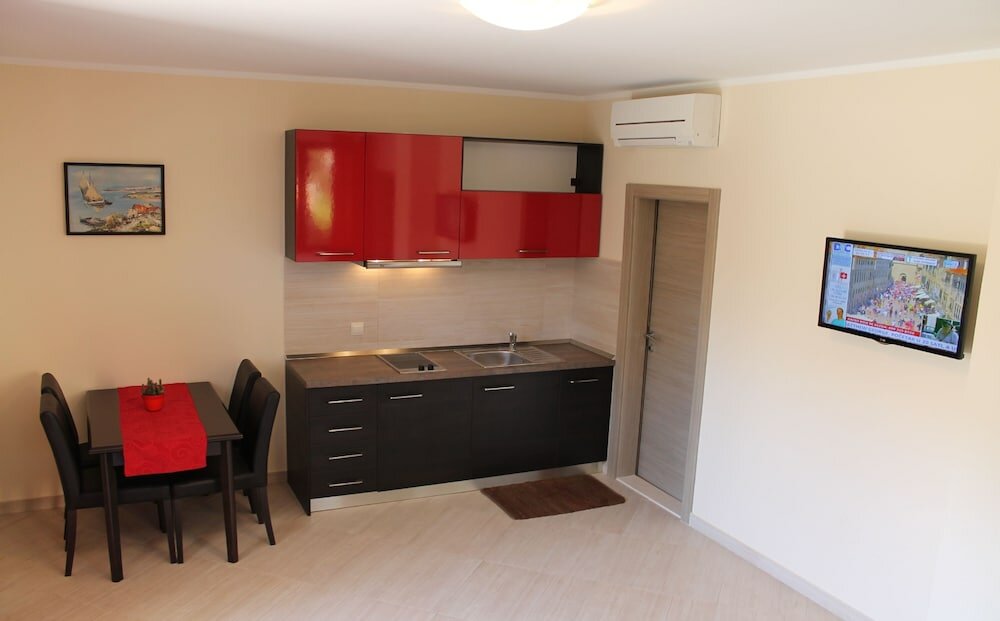 Фото Apartments Logoš Cavtat