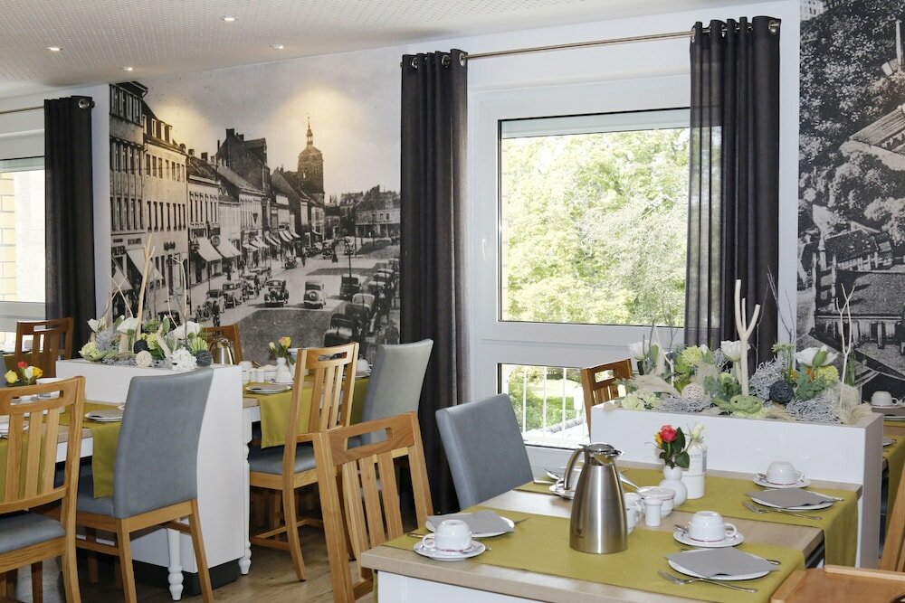 Фото Hotel Märkischer Hof