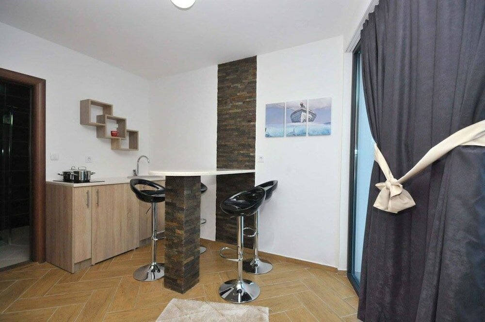 Фото Apartments Jadranski Biser