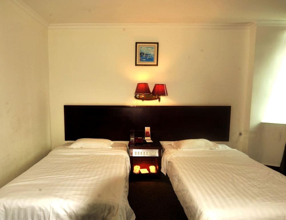 Фото Five Rams City Hotel