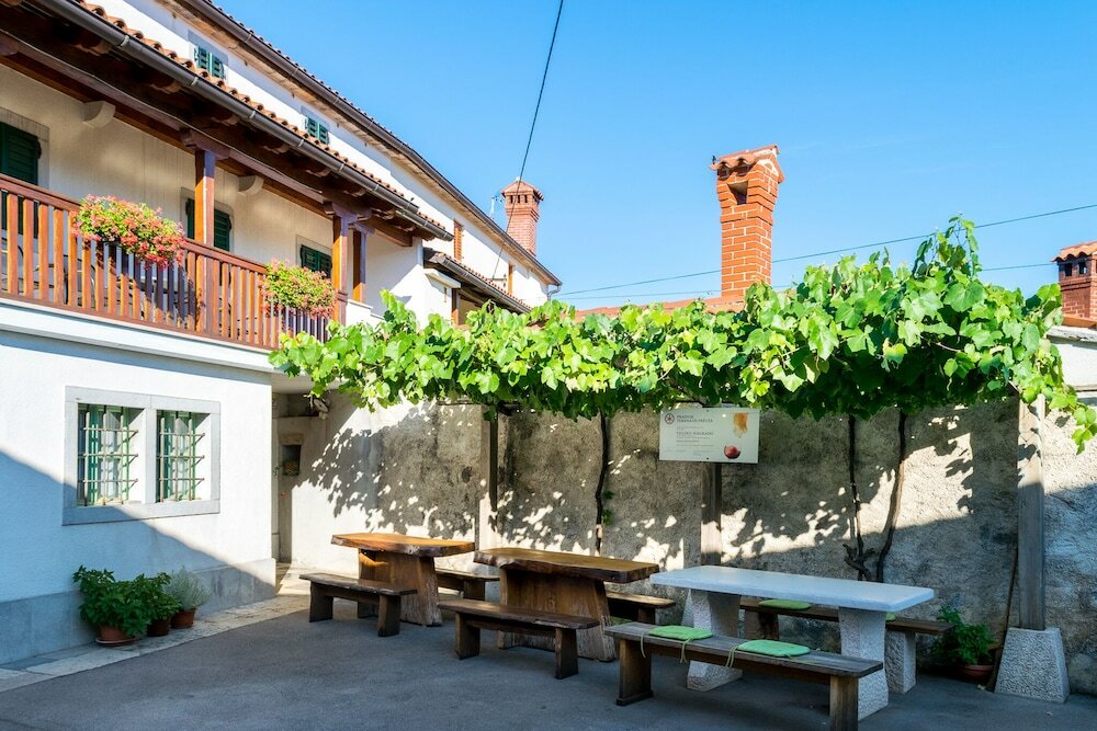 Фото Tourist Farm Petelin-Durcik