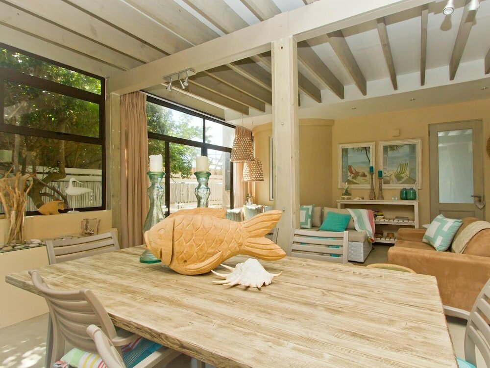 Фото Dolphin Villa