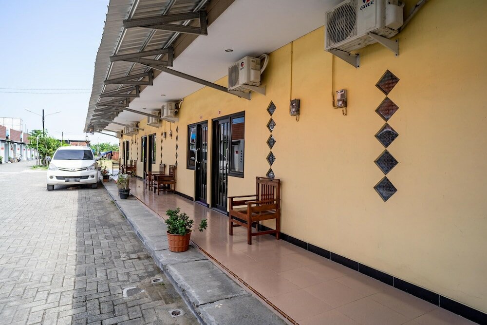 Фото KoolKost Syariah near Transmart Tegal