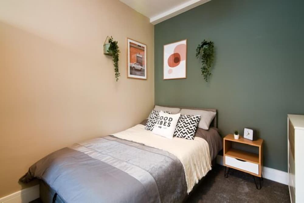 Фото Stunning 5bed House in Nottingham