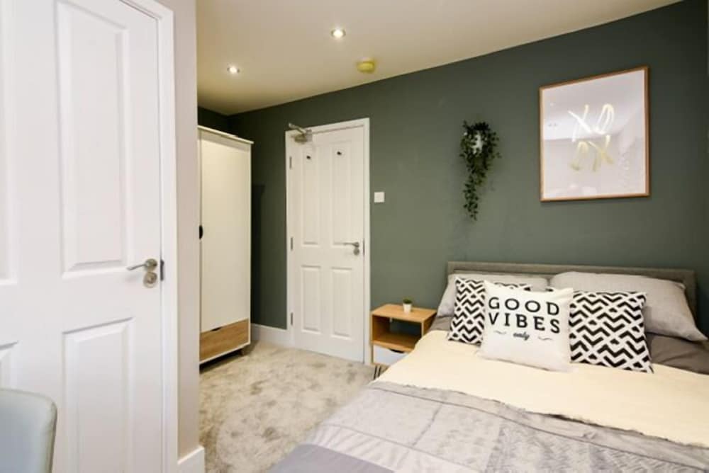 Фото Stunning 5bed House in Nottingham