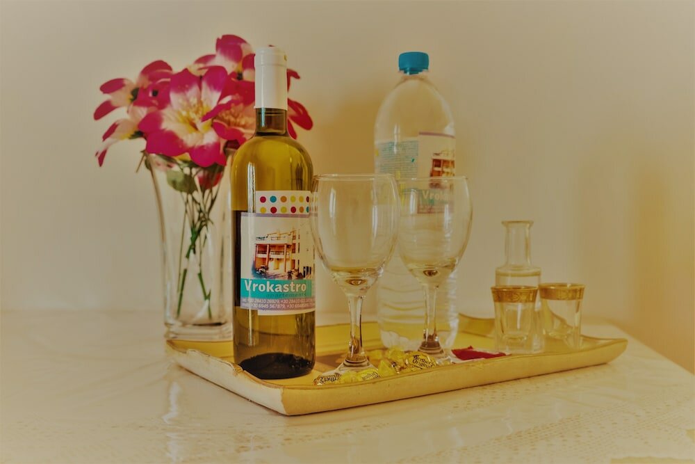 Фото Vrokastro Apartments