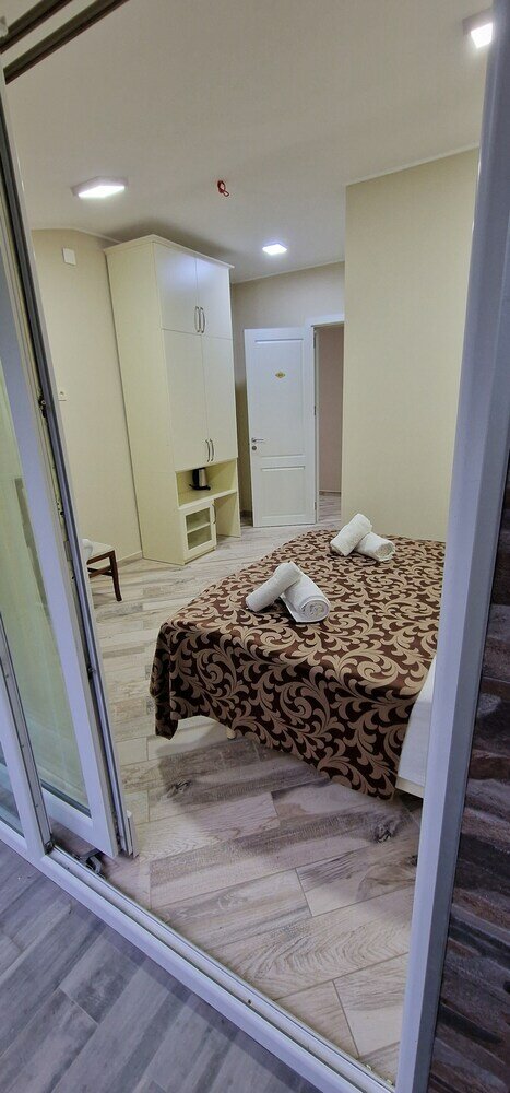 Фото Гостевой дом Holiday House Green Cape Batumi