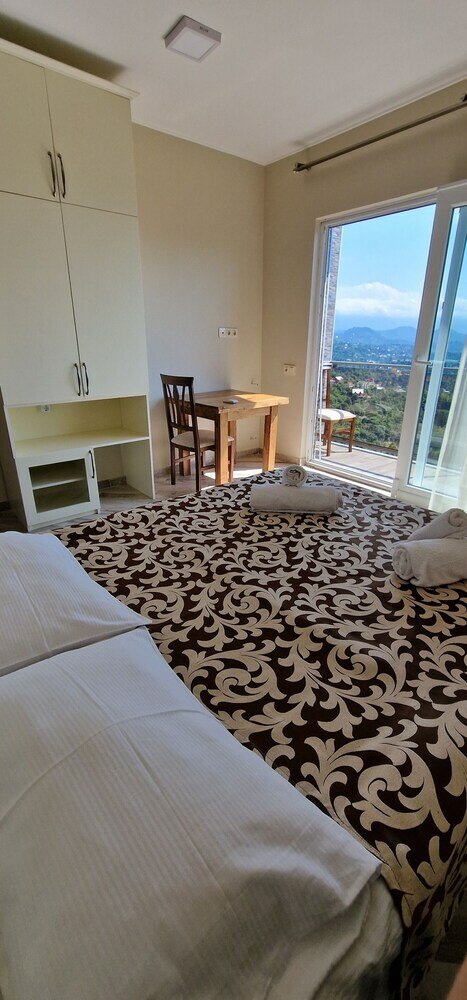 Фото Гостевой дом Holiday House Green Cape Batumi