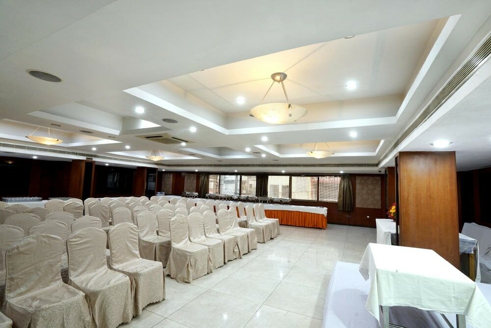 Фото Hotel Geetha Regency