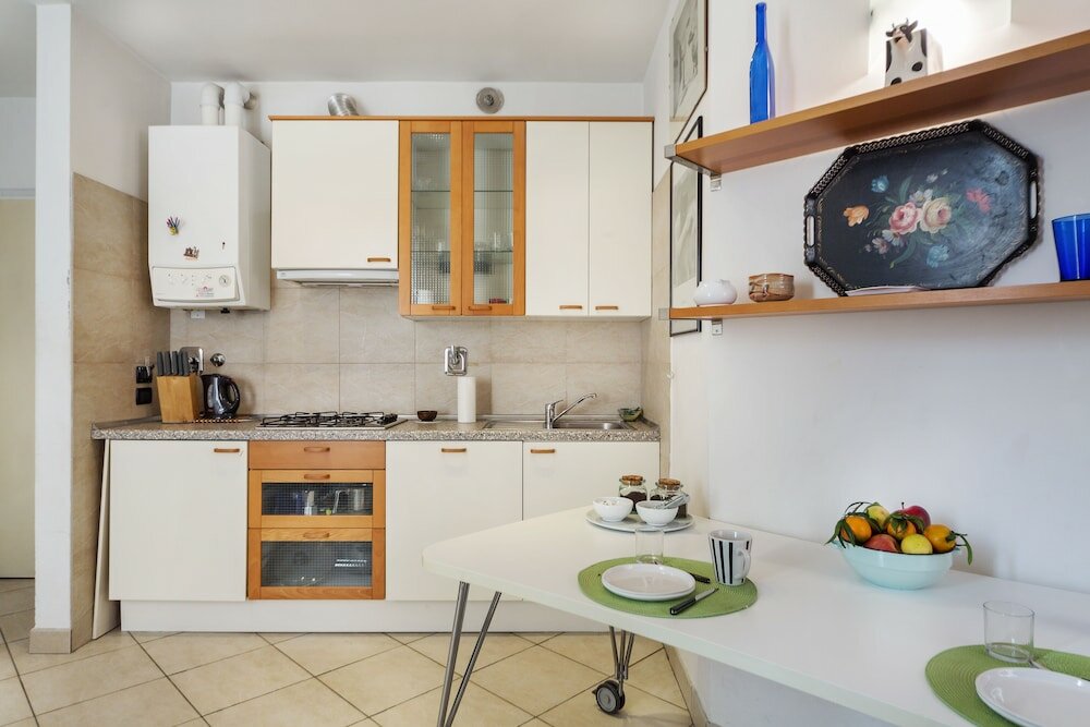 Фото University Fancy Green House