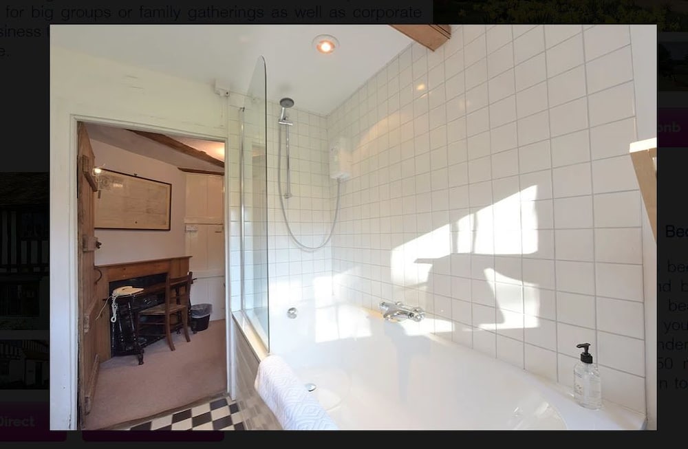 Фото The Bell House