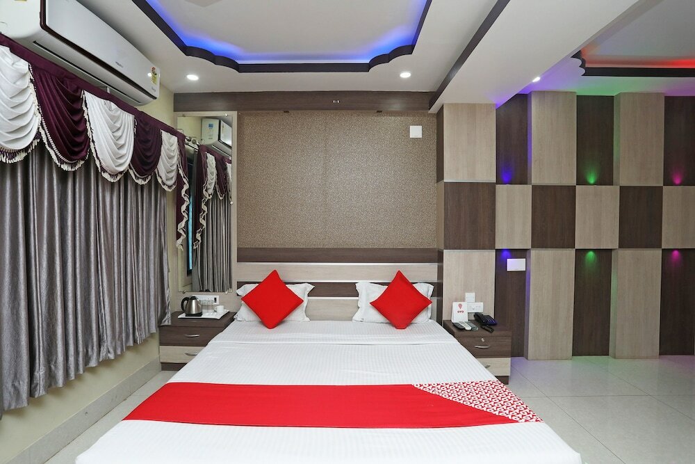 Фото Oyo 25006 Hotel tr Palace