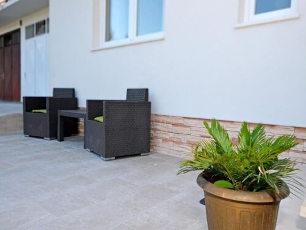 Фото Lobster Apartments