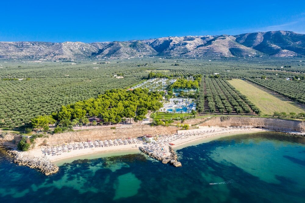 Фото Villaggio Turistico Baia Del Monaco