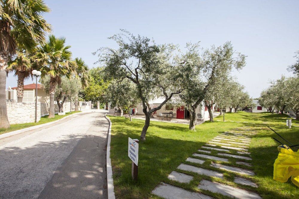 Фото Villaggio Turistico Baia Del Monaco