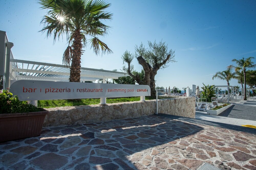 Фото Villaggio Turistico Baia Del Monaco