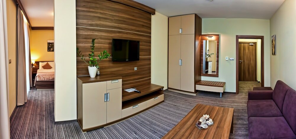 Фото Alexandra Business Hotel