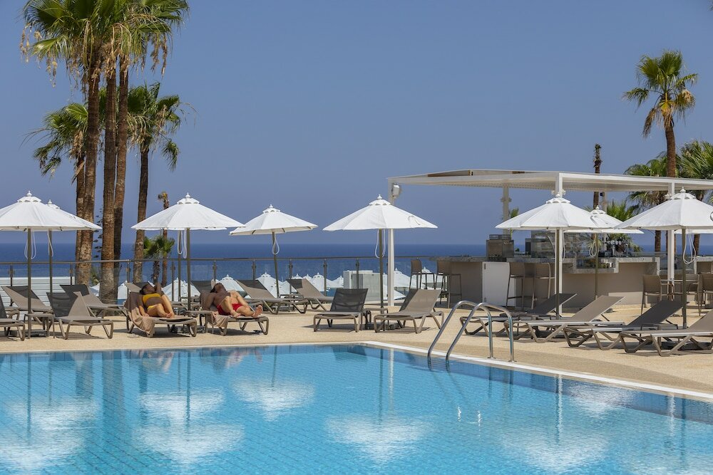 Фото Leonardo Crystal CoveHotel & Spa by the Sea