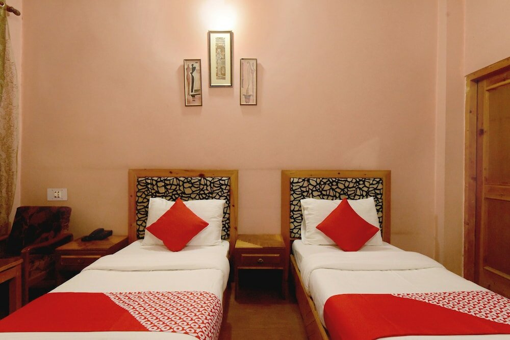 Фото Oyo 18674 Airport Inn Hotel