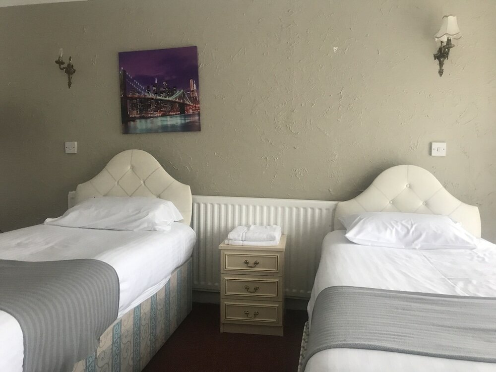 Фото Clifton House Hotel