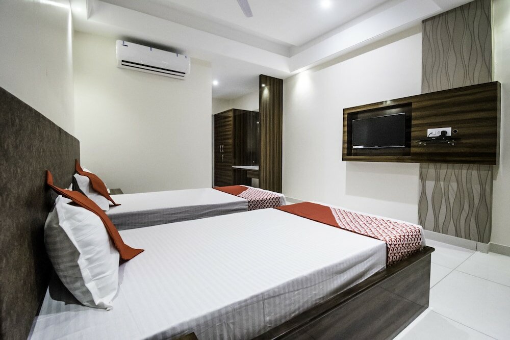 Фото Oyo 23571 Jai Bhawani