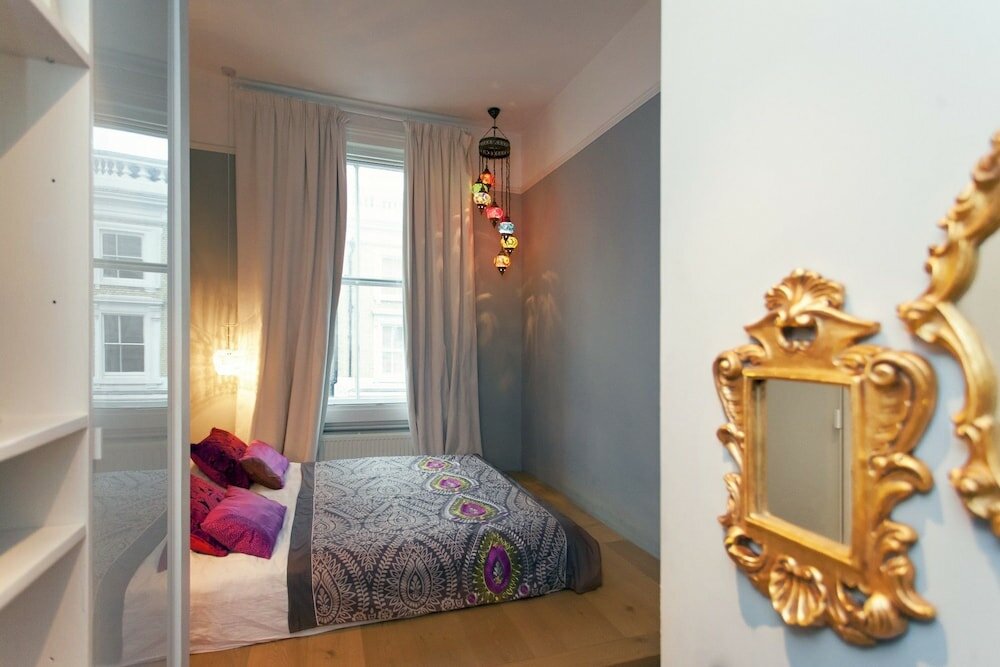 Фото Chelsea Italian Design Home with Terrace