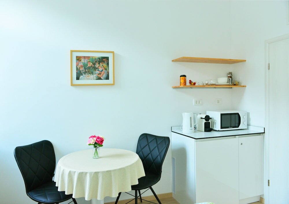 Фото En-suite Rose on Rokova Street