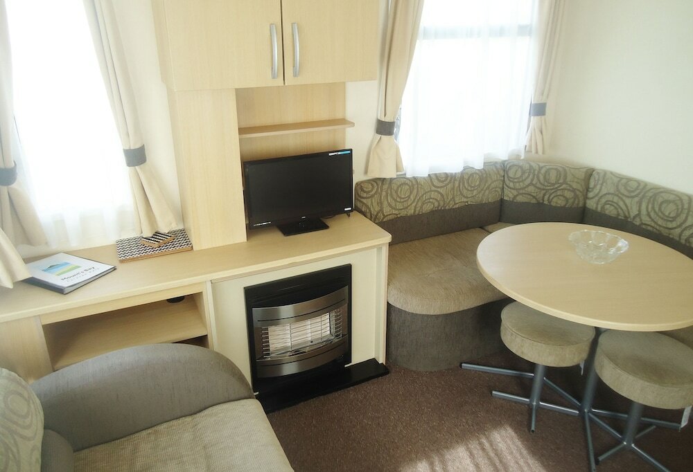 Фото Mounts Bay Caravan Park