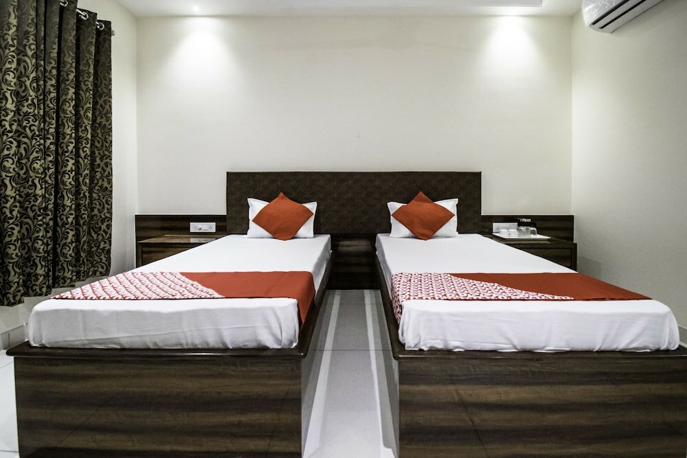 Фото Oyo 23571 Jai Bhawani