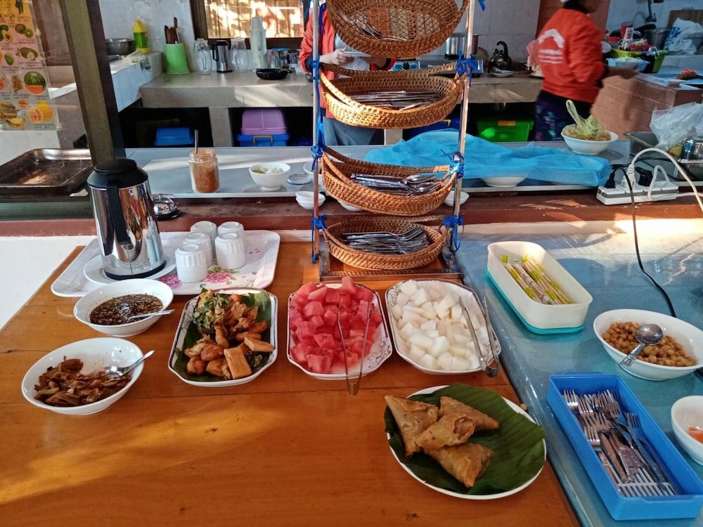 Фото Wun Tawp Garden Hotel