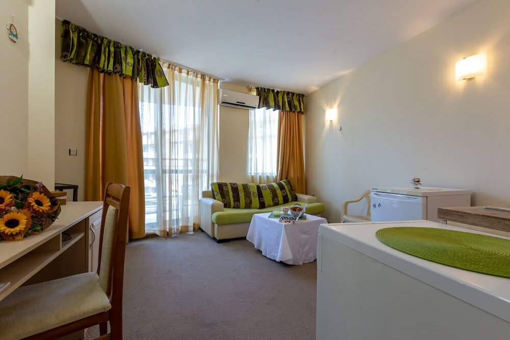 Фото Beach Family Apartment