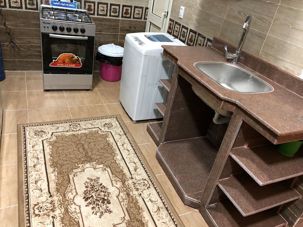 Фото Downtown Apartment