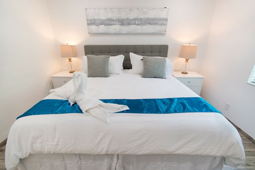 Фото Beach Inn by DesignedVR