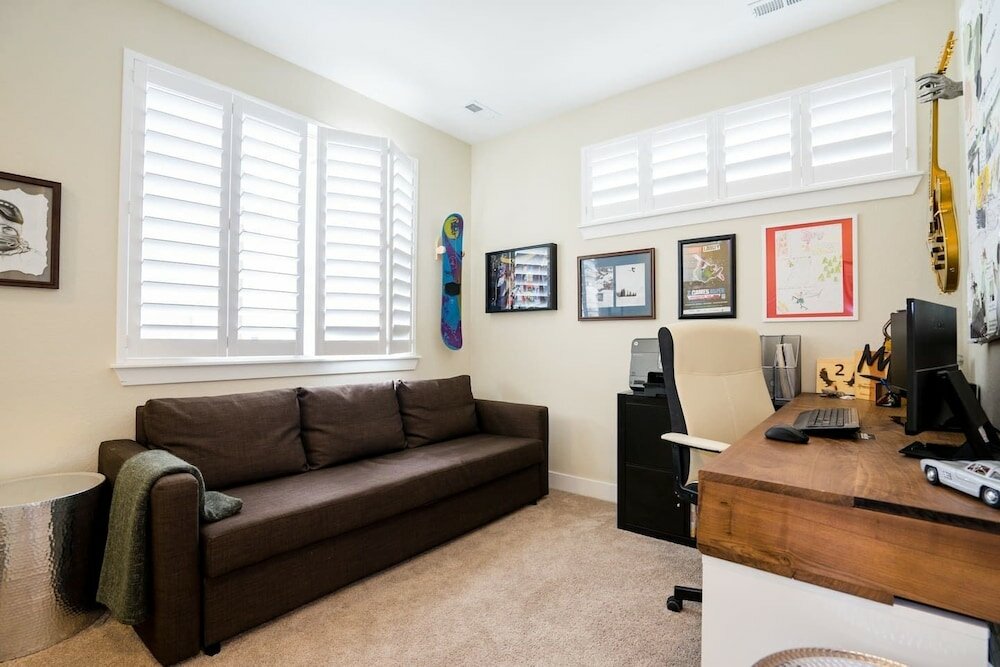 Фото The Ladley Luxury Lifestyle Walk to Mile High