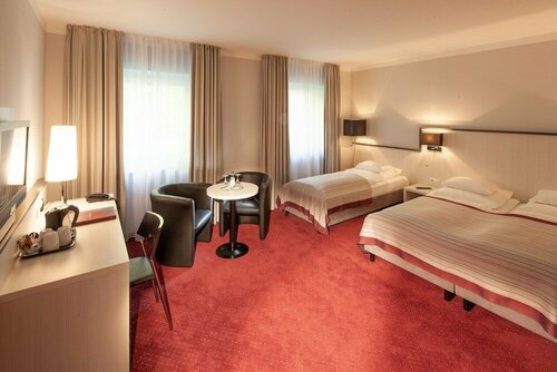 Гостиница Bergers Airporthotel Memmingen