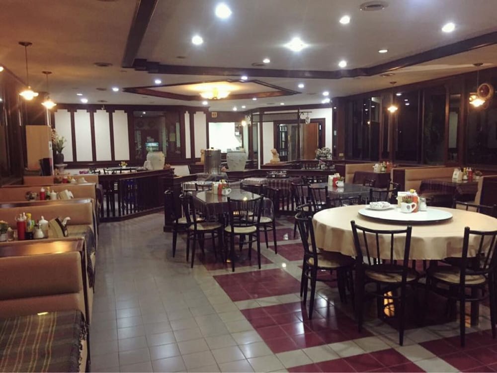 Фото Phuphaya Hotel