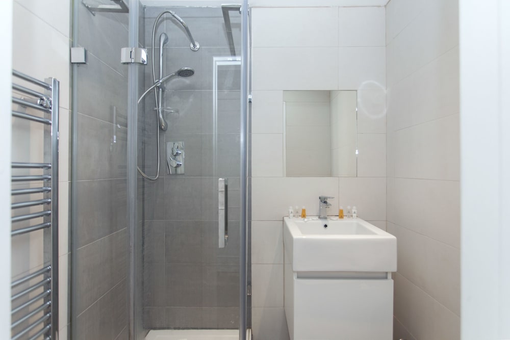 Фото Shopping Centre and Cinema Atmosphere