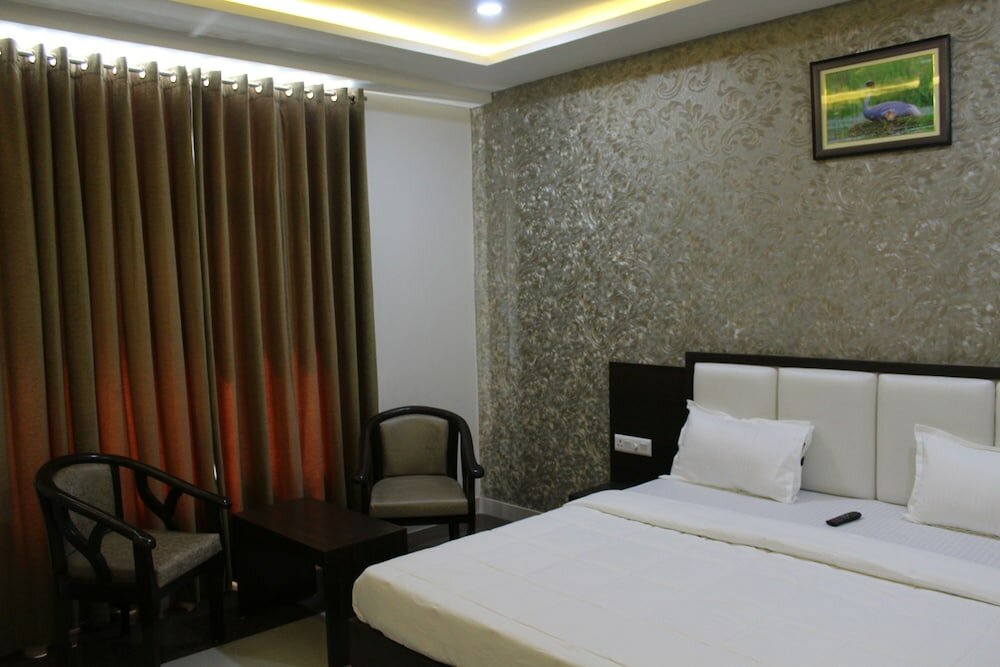 Фото Hotel Celebration