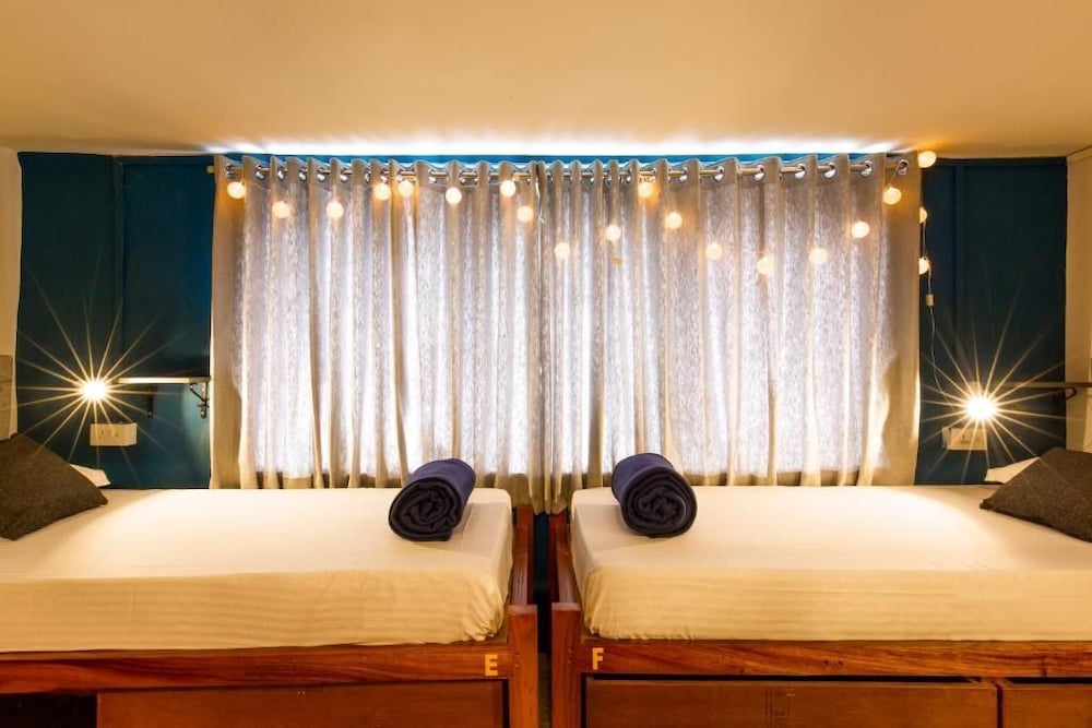 Фото Locomo Hostel - Mumbai